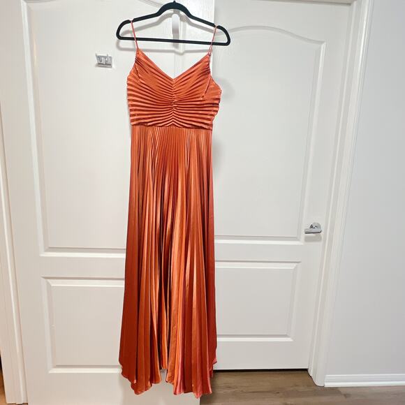 DELFI Collective Aria Satin Sweetheart Gown Brown M - Picture 4 of 11